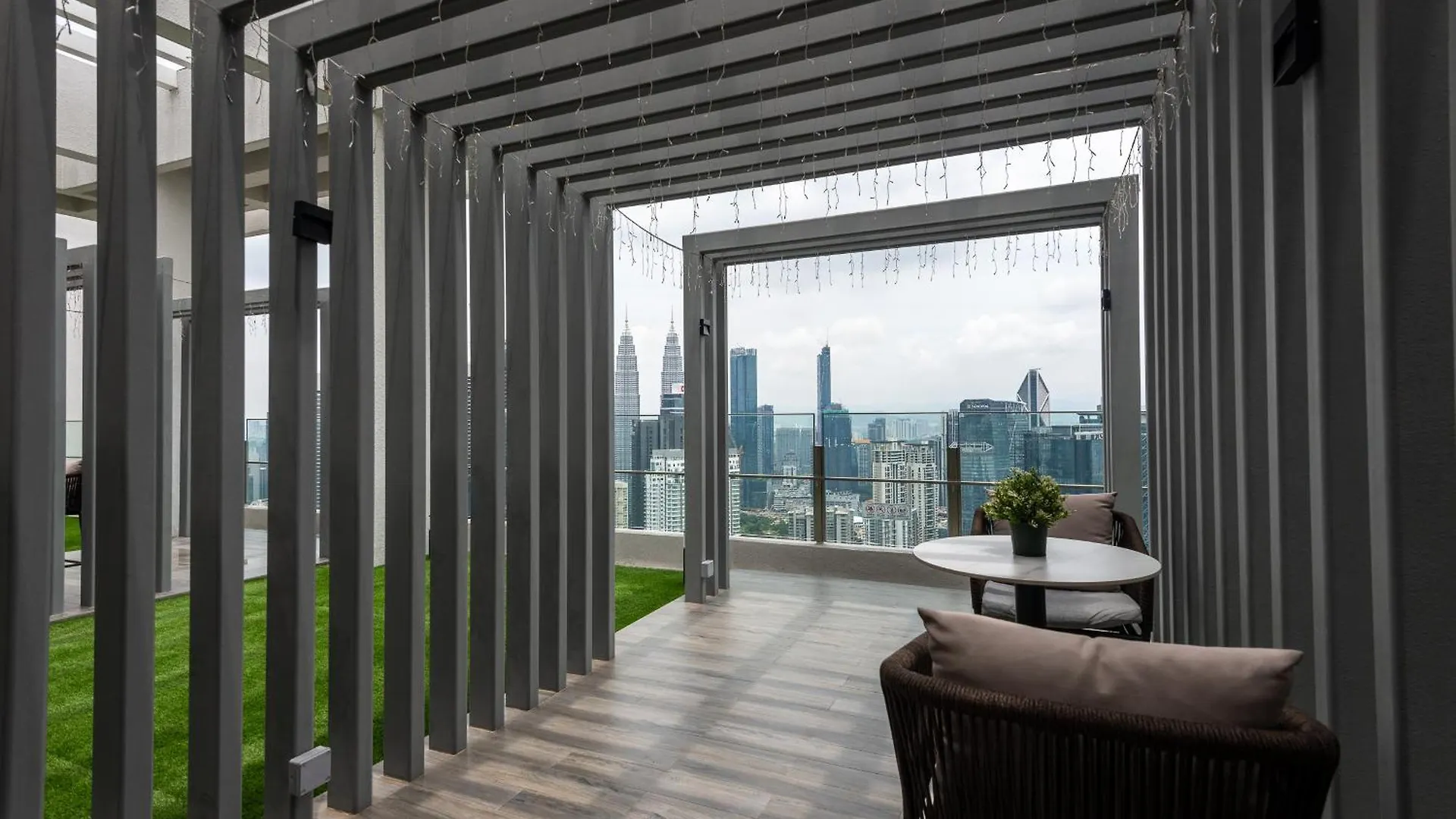 Daire Agile Bukit Bintang By Deko Suites Kuala Lumpur Malezya